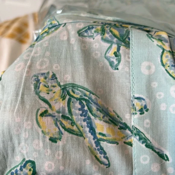 🔥NWT🔥Mahogany Turtle Short Robe - Medium - Picture 7 of 7